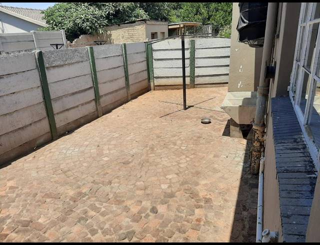 2 BEDROOM PROPERTY TO RENT IN GEDULD